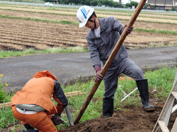 支柱の設置