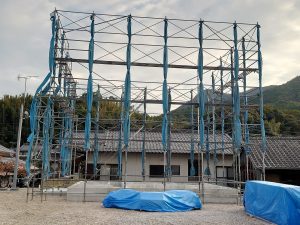 外部足場設置完了