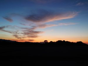 窓からの夕日